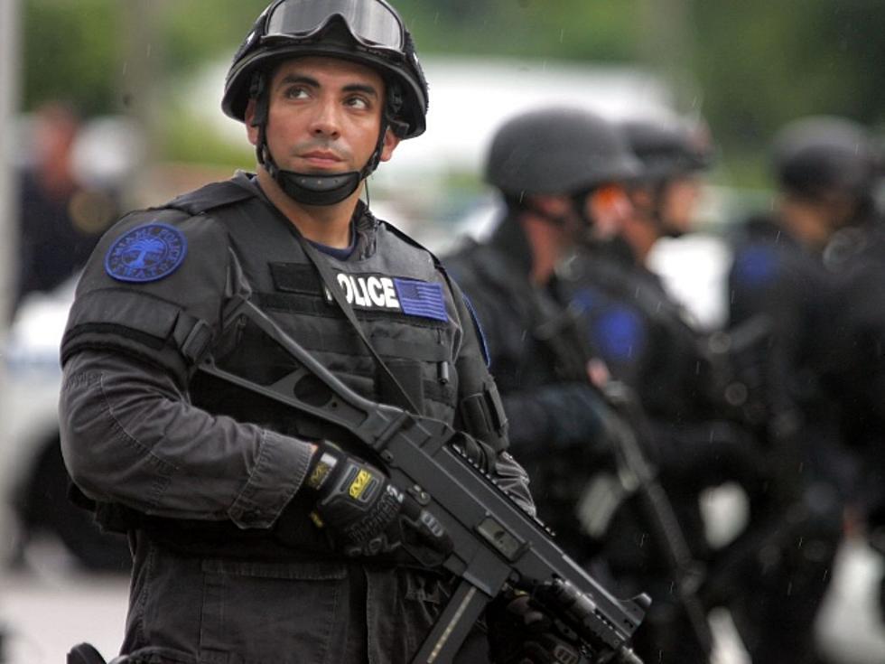 Oops! Embarrassed SWAT Team Has Their Guns Stolen