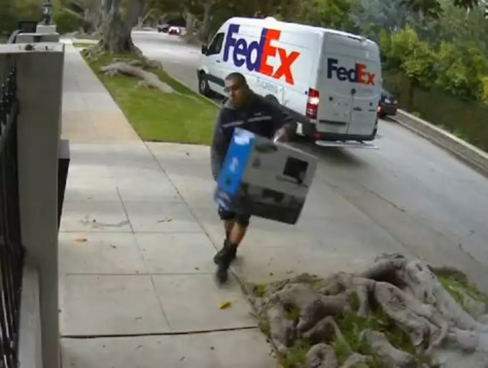 FedEx Delivery Driver Fails [Video]
