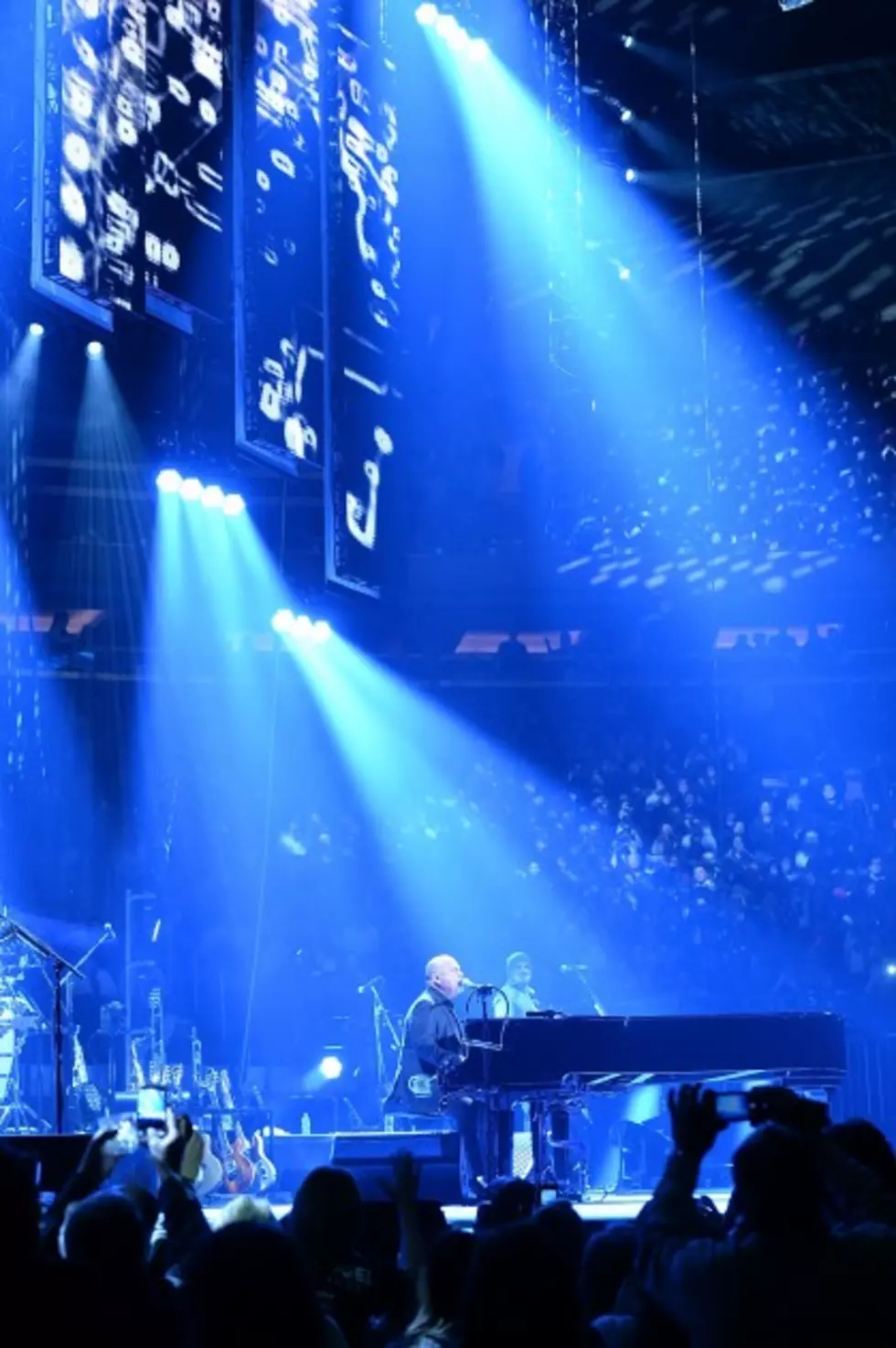 Watch: Billy Joel &#038; Brain Johnson Rock MSG [VIDEOS]