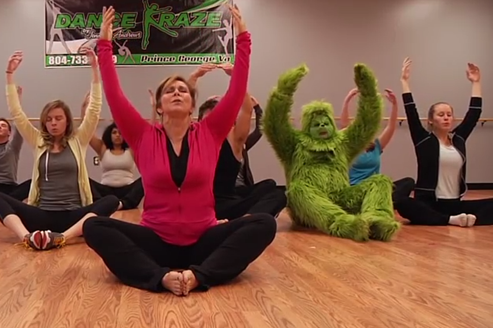 The Grinch Does Yoga To Release Stress [VIDEO]