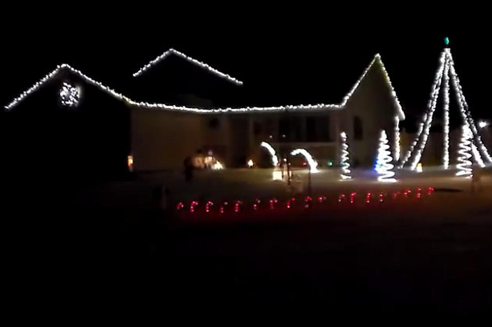 Casper Christmas Light Show [VIDEO]