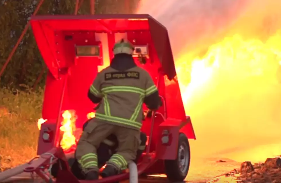 Watch These Russian Firefighters Experiment With Fire &#038; Water [VIDEO]