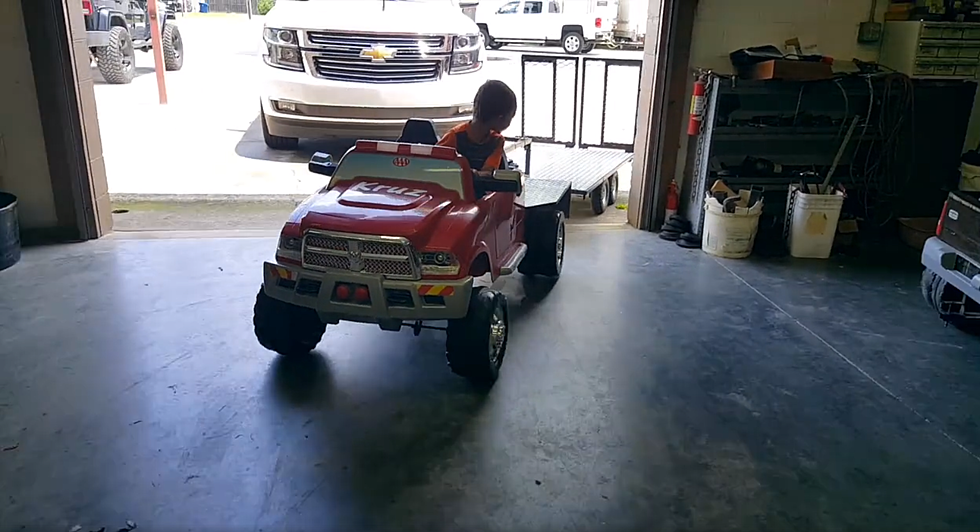 [VIDEO] Watch This Kid Back Up a Trailer Like A Pro