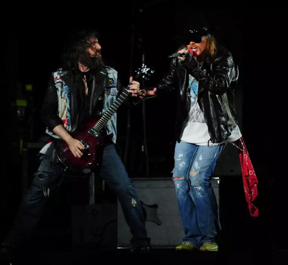 Guns ‘N Roses Guitarist Survives Near Fatal Wreck, Today’s Rock Music News [VIDEOS]