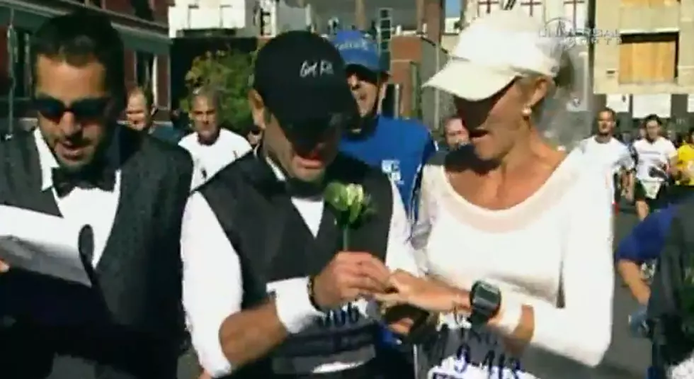 Couple Gets Married During New York Marathon [VIDEO]