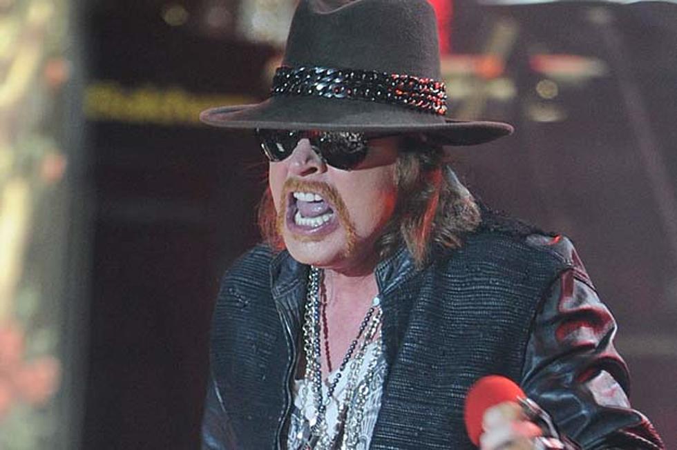 Guns N’ Roses Fans Pelt Band With Money + Glass at Second London Show