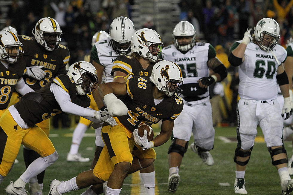 Cowboys Stop Hawaii in Overtime to Win Conference Debut [VIDEO]