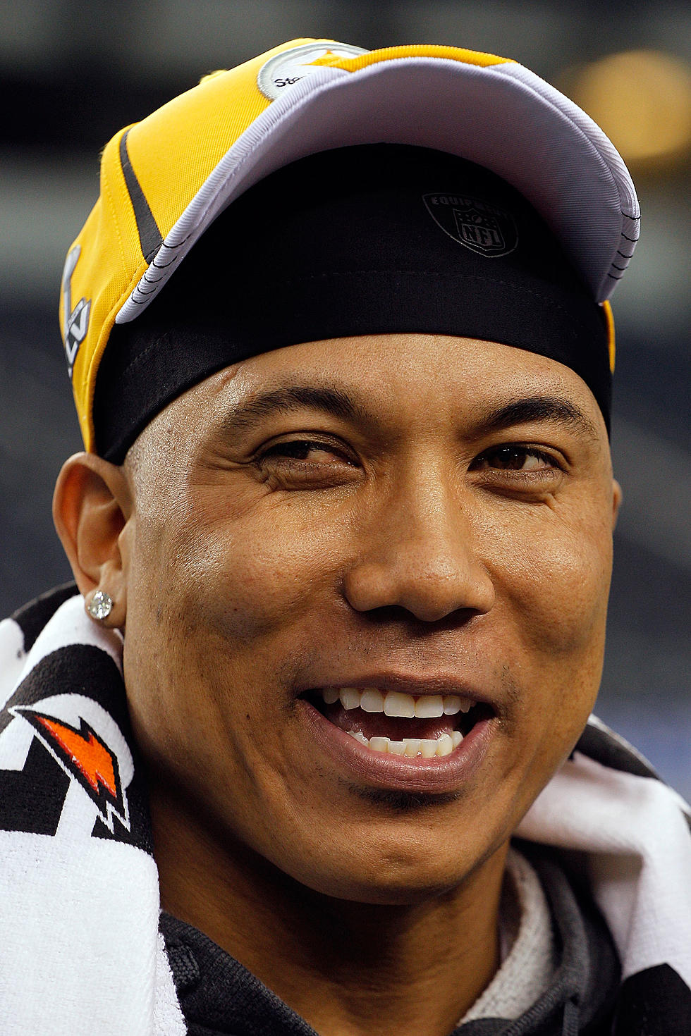 NFL Star Hines Ward Handcuffed in Los Angeles