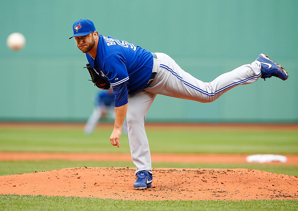 Buehrle Wins 8th – MLB Roundup