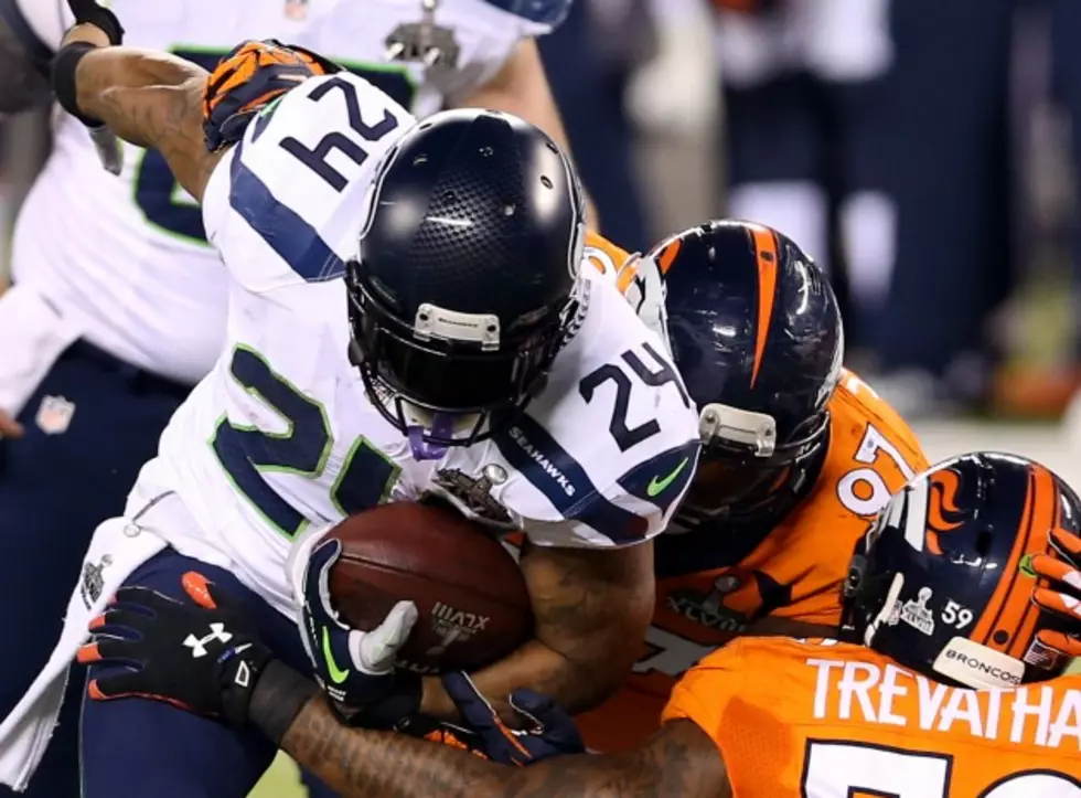 Lynch Ends Holdout &#8211; NFL Roundup