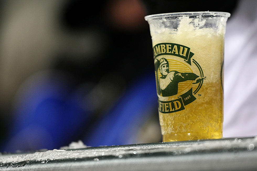 Here’s a Look At Beer Prices From NFL Stadiums [VIDEO]
