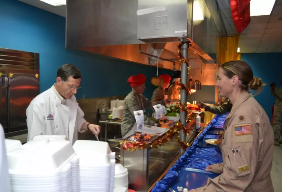 Senator Barrasso Serves Thanksgiving Dinner For Wyoming Troops [VIDEO]