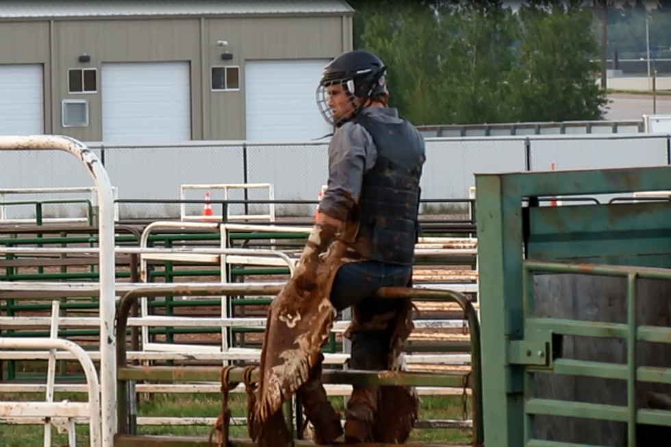 Laramie’s Kolton Moss Rides to a Buckle [VIDEO]