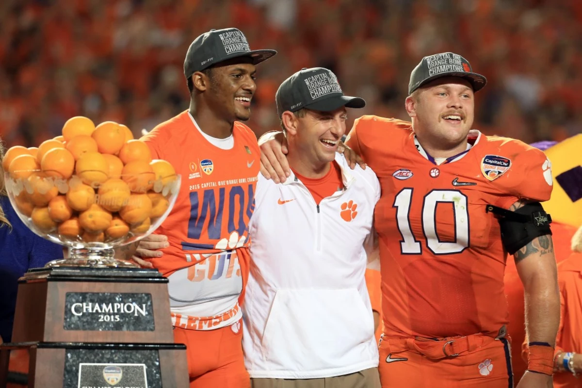 Clemson Runs Over Oklahoma to Advance to National Title Game