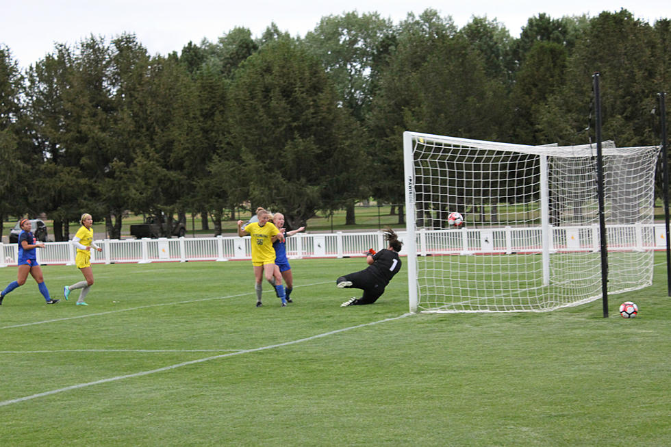 A Successful Start for the Wyoming Cowgirls