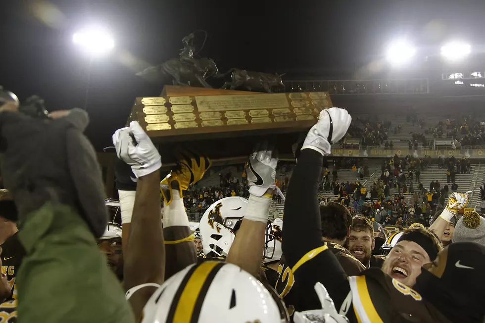 Wyoming Cowboys Celebrate OT Victory Over Hawaii [VIDEO]