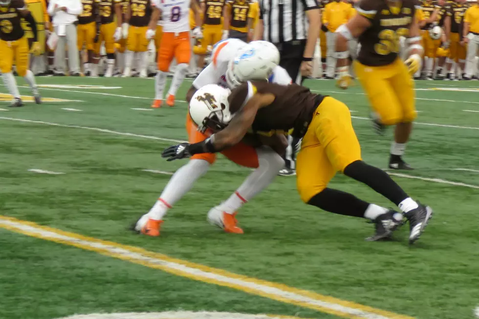 Boise State Blows Past Wyoming, 34-14 [VIDEOS]