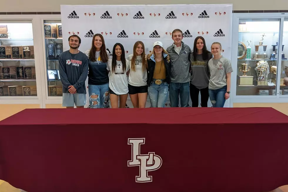 Eight Laramie High School Students Sign for College