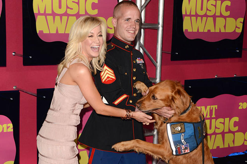 Kellie Pickler Brings Wounded Marine as Her Date to the 2012 CMT Music Awards