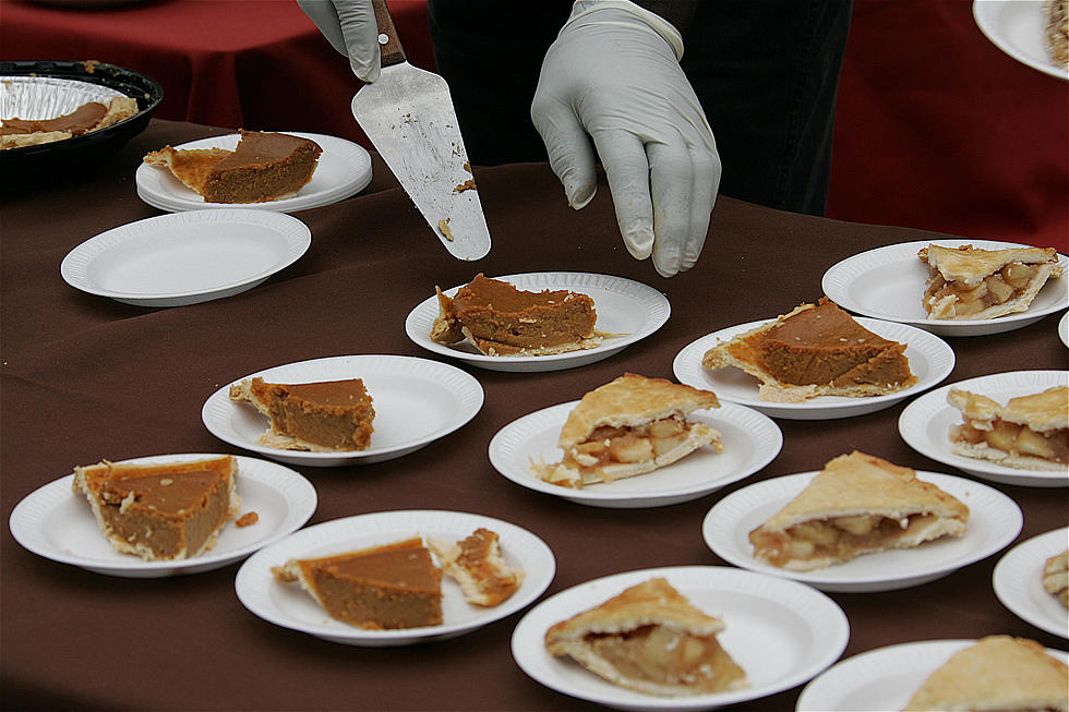 Which Pie Does Wyoming Top Thanksgiving Dinner Off With?