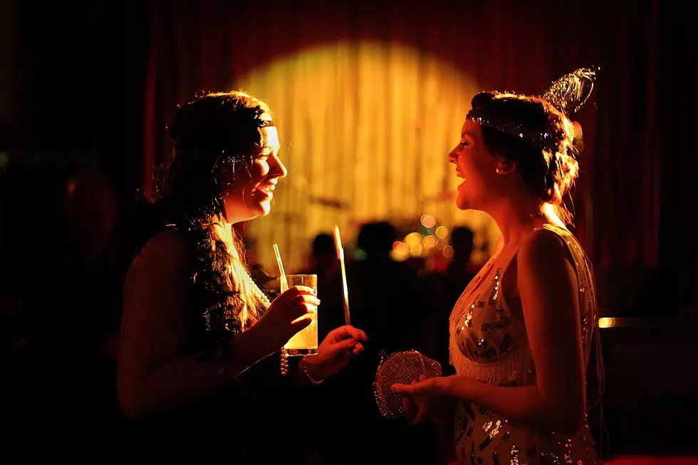 Get Your Gatsby On and Ring In the Roaring '20s on NYE