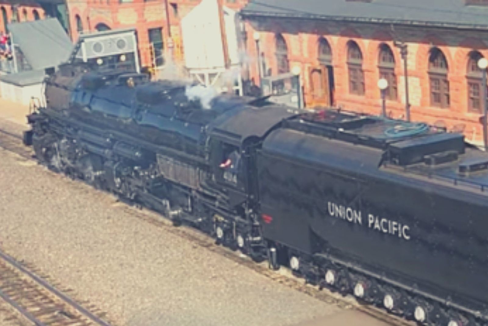 Union Pacific Big Boy Steam Engine Rumbles Through Laramie [Video]