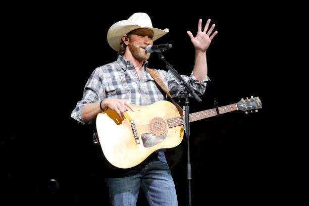 Dwight Yoakam Adds Traditional Country Twang to Cheyenne Frontier Days 2013