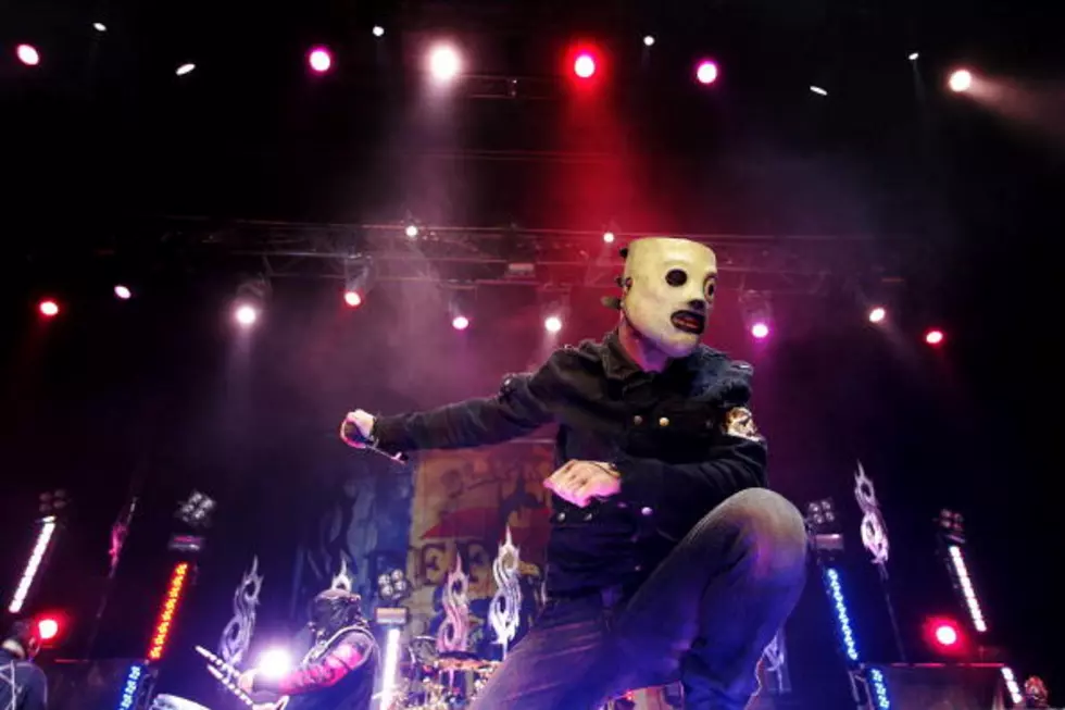 Corey Taylor Is One Busy Sunuva Bitch! Full Slipknot Concert [VIDEO]