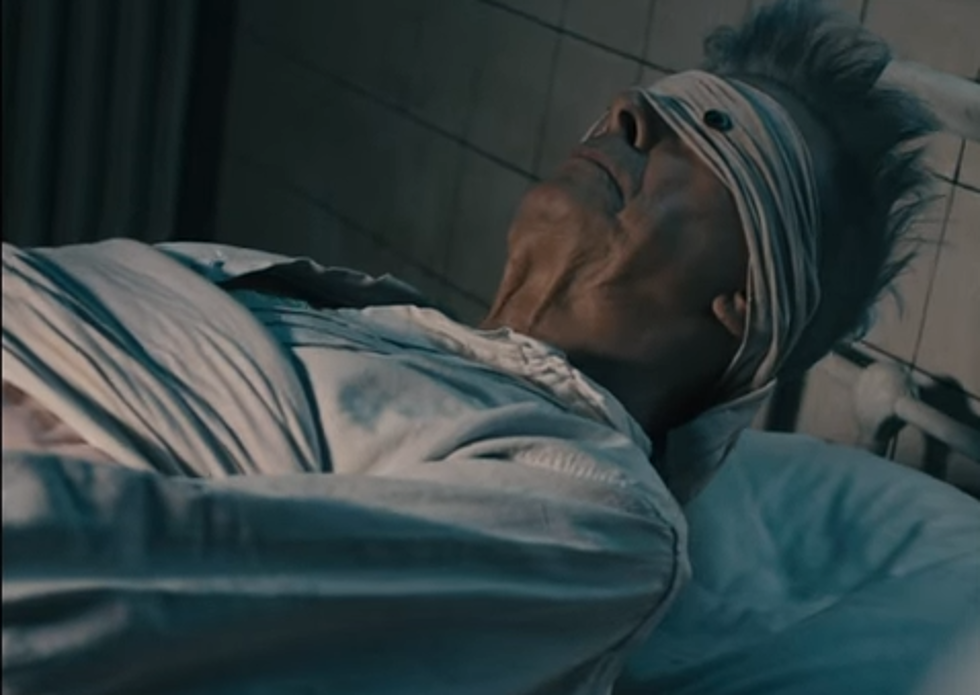 David Bowie Says Goodbye in His Final Music Video