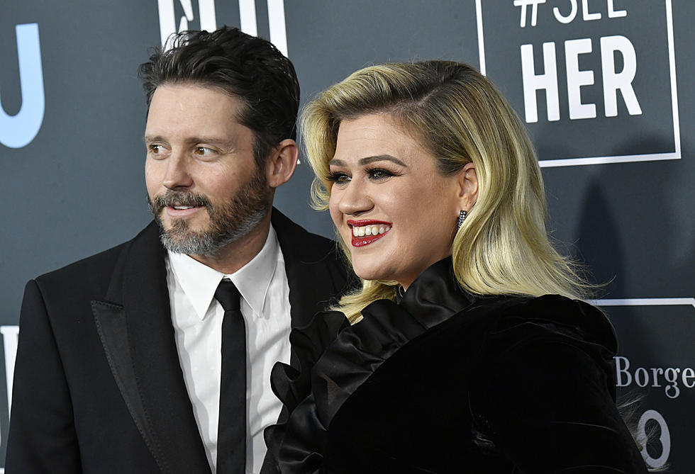 Kelly Clarkson’s Ex Refuses to Leave MT Ranch and Will Get Paid