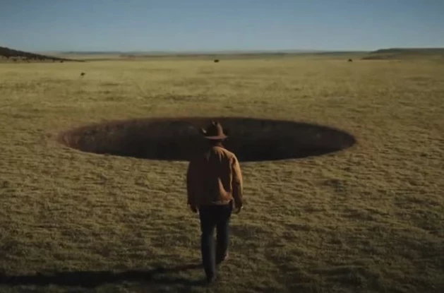 Outer Range? Strange Black Hole on Kelly Clarkson&#8217;s Montana Ranch