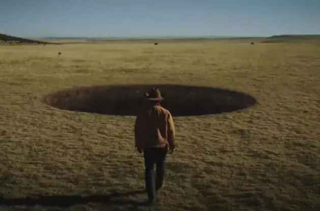 Outer Range? Strange Black Hole on Kelly Clarkson&#8217;s Montana Ranch