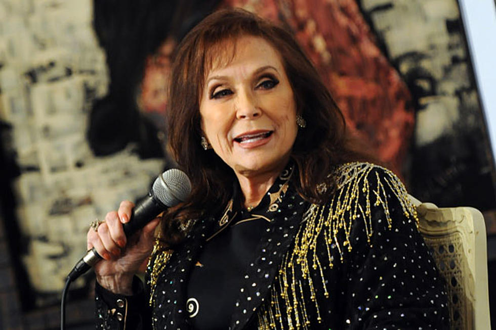 Loretta Lynn Releases New Book ‘Honky Tonk Girl: My Life in Lyrics’