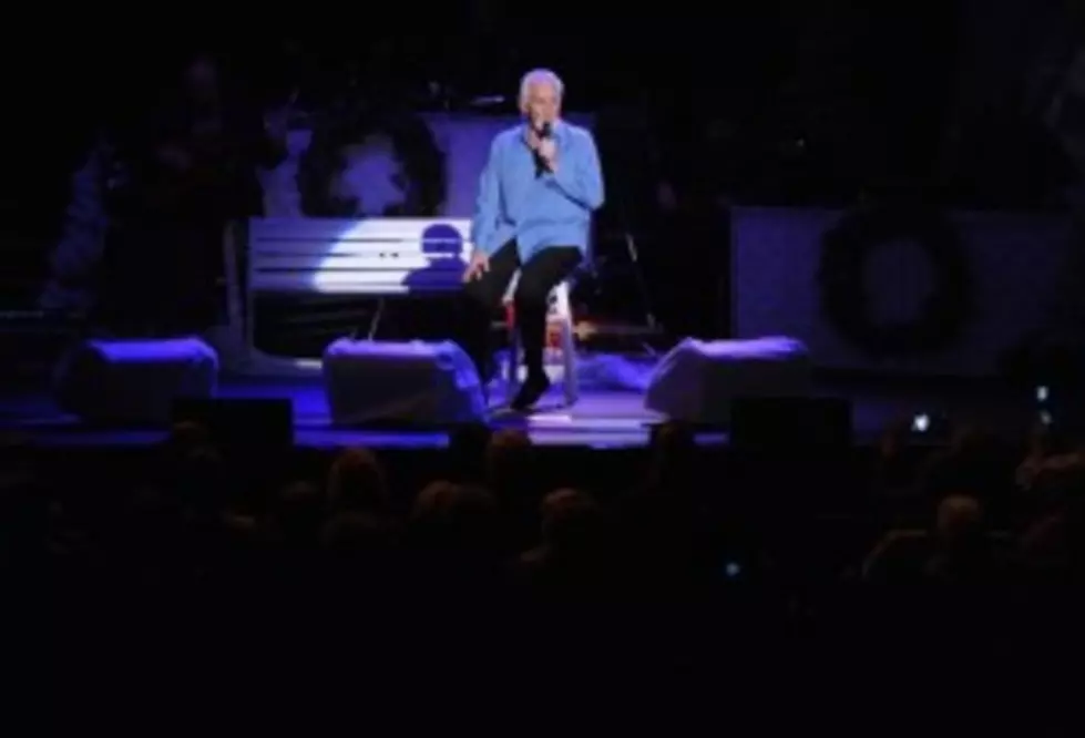Mark Reviews the Kenny Rogers Concert