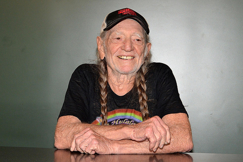 Willie Nelson Reveals He Had Stem Cell Surgery