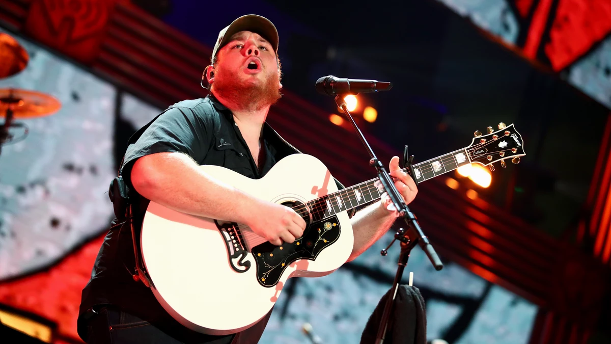 Here Are a Couple Ways to Buy Luke Combs Tickets Early