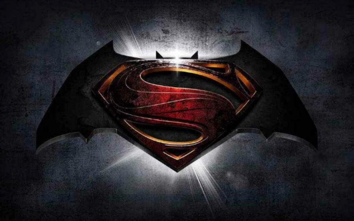First 'Batman v Superman' trailer leaks online—watch
