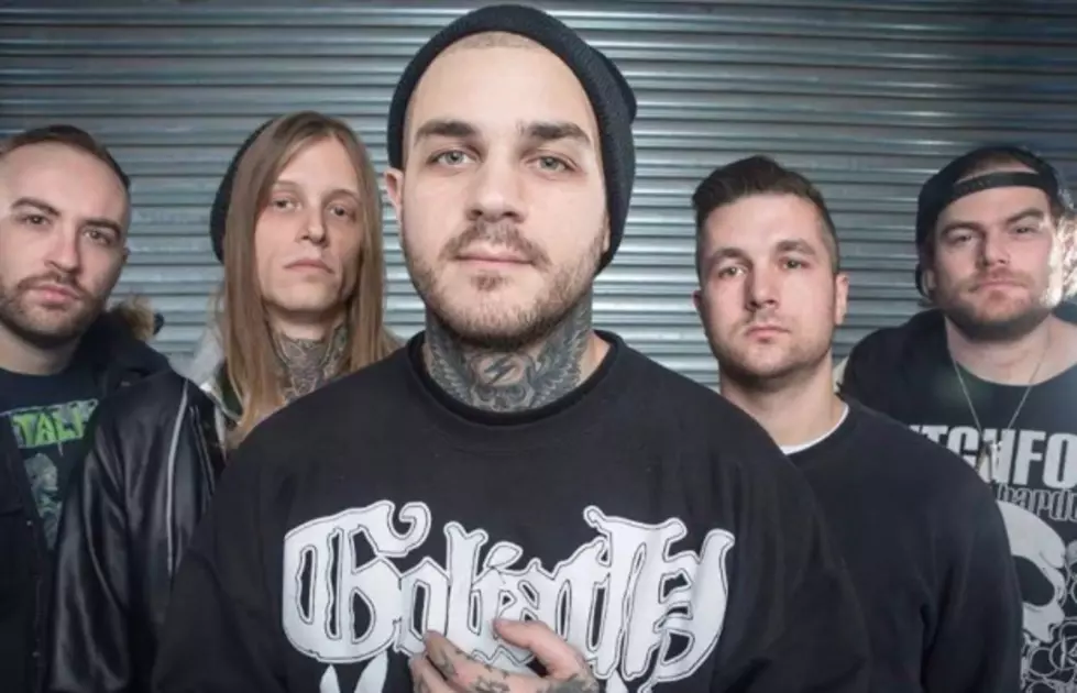 Emmure&#8217;s Frankie Palmeri advised to not scream for at least two weeks after major vocal cord tear