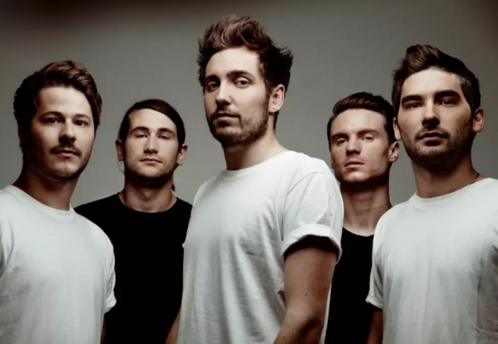You Me At Six stop show to help injured fan