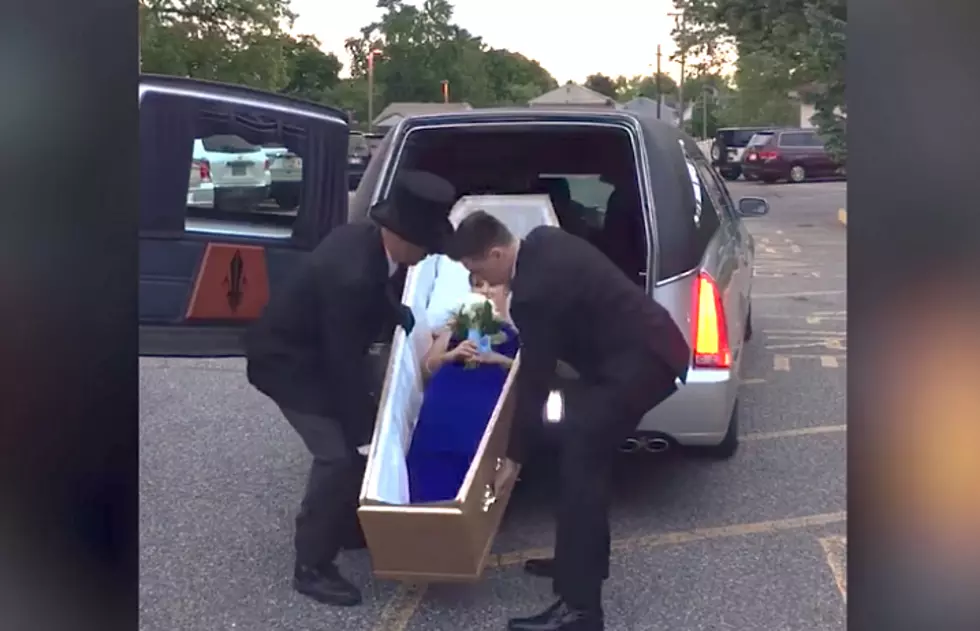 This girl showed up to prom in a hearse and coffin, basically a “Helena”-inspired dream come true