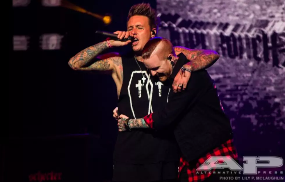 Watch Memphis May Fire&#8217;s Matty Mullins join Papa Roach for &#8220;Getting Away With Murder&#8221; at APMAs