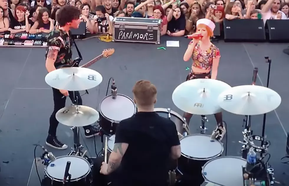 Aaron Gillespie clarifies role in Paramore