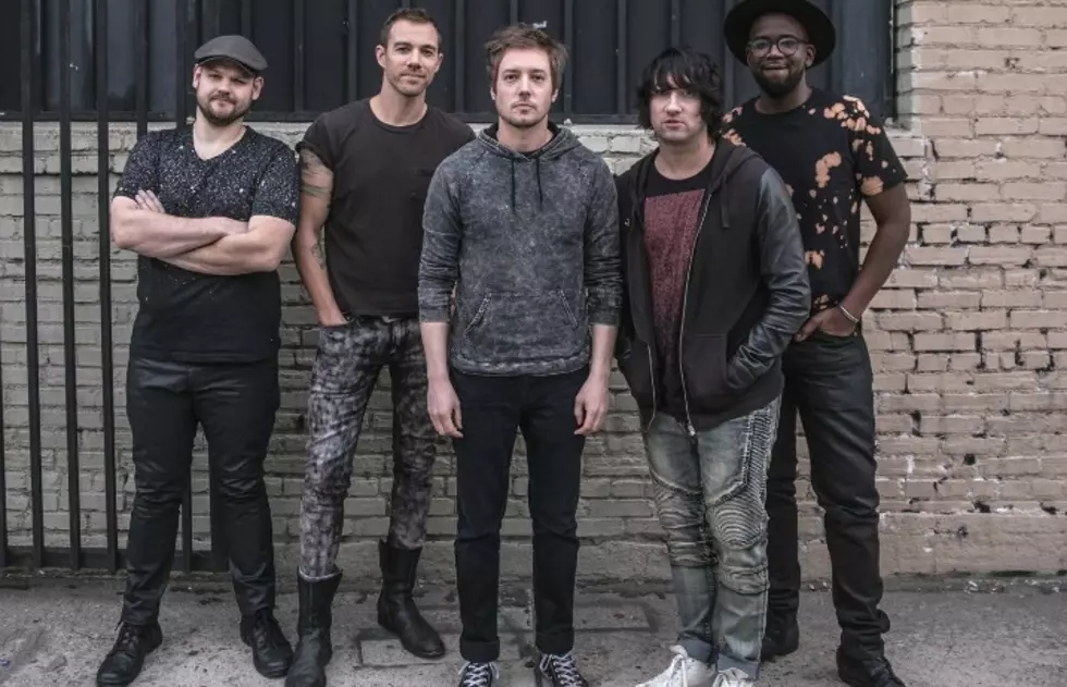 Plain White T&#8217;s resign with Fearless Records, release new track &#8220;Land Of The Living&#8221;