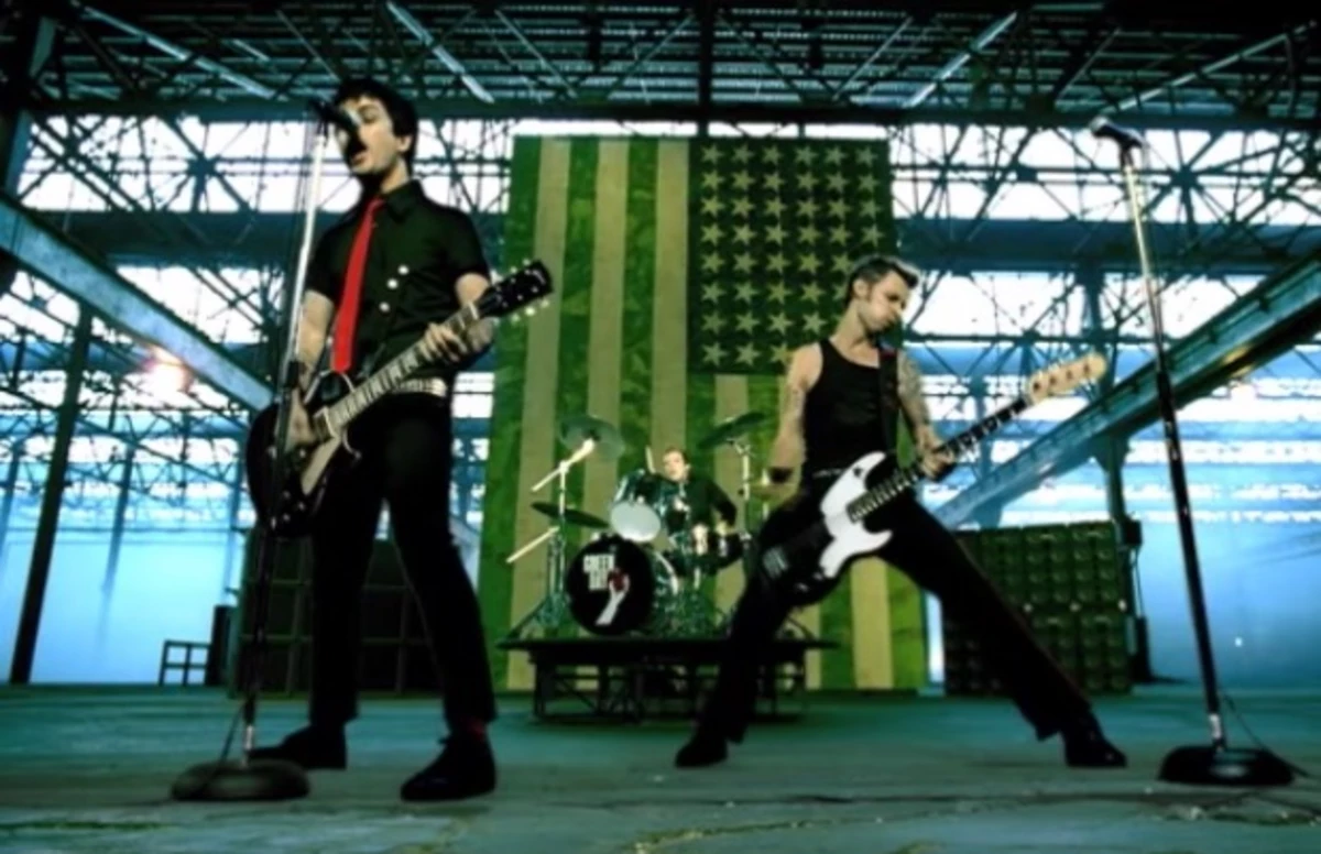 Billie Joe Armstrong is selling pieces of Green Day history
