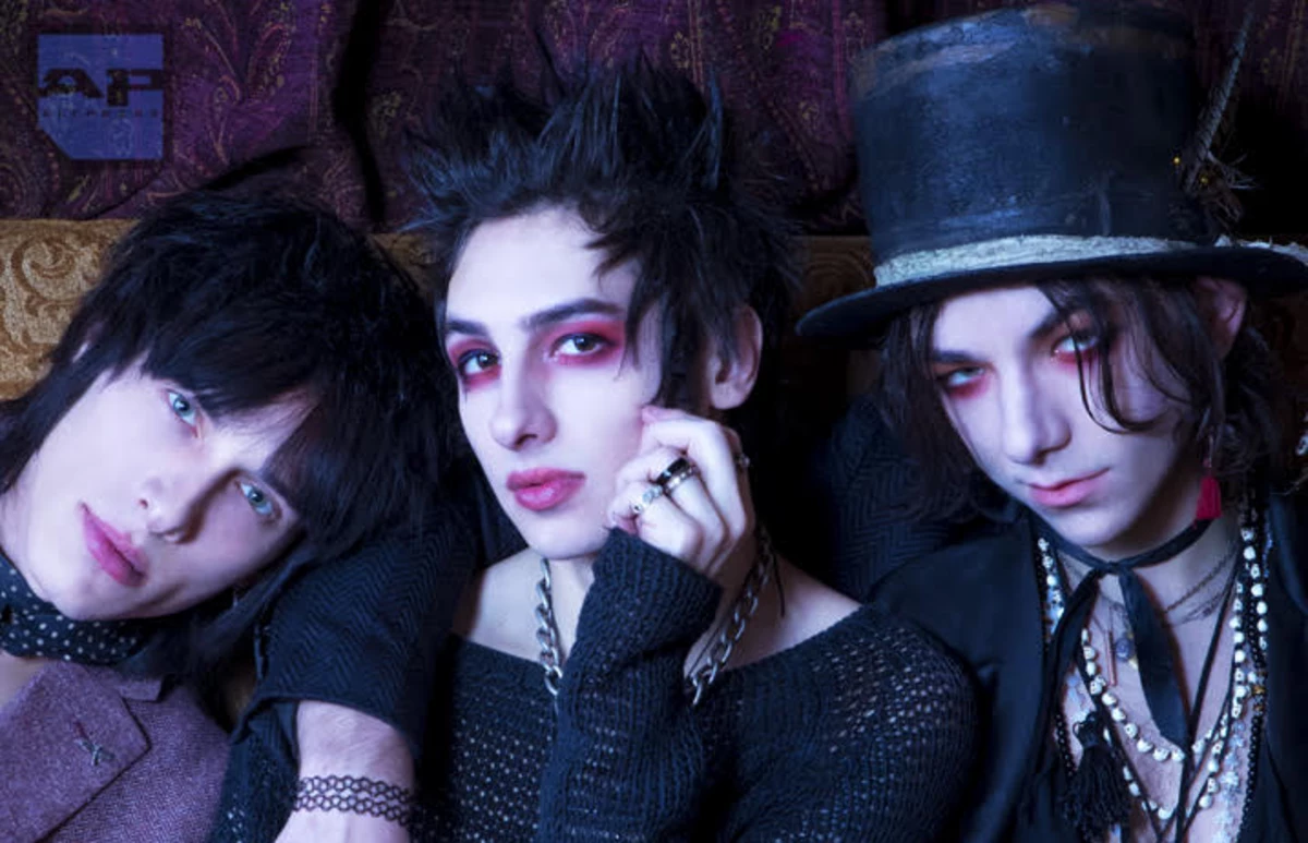 Palaye Royale reveal release date for Palette Royale