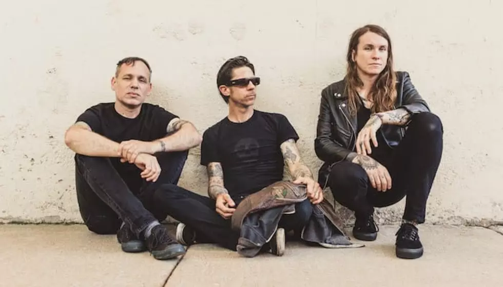Laura Jane Grace revamps ‘Wayne’s World’ with “I Hate Chicago” video