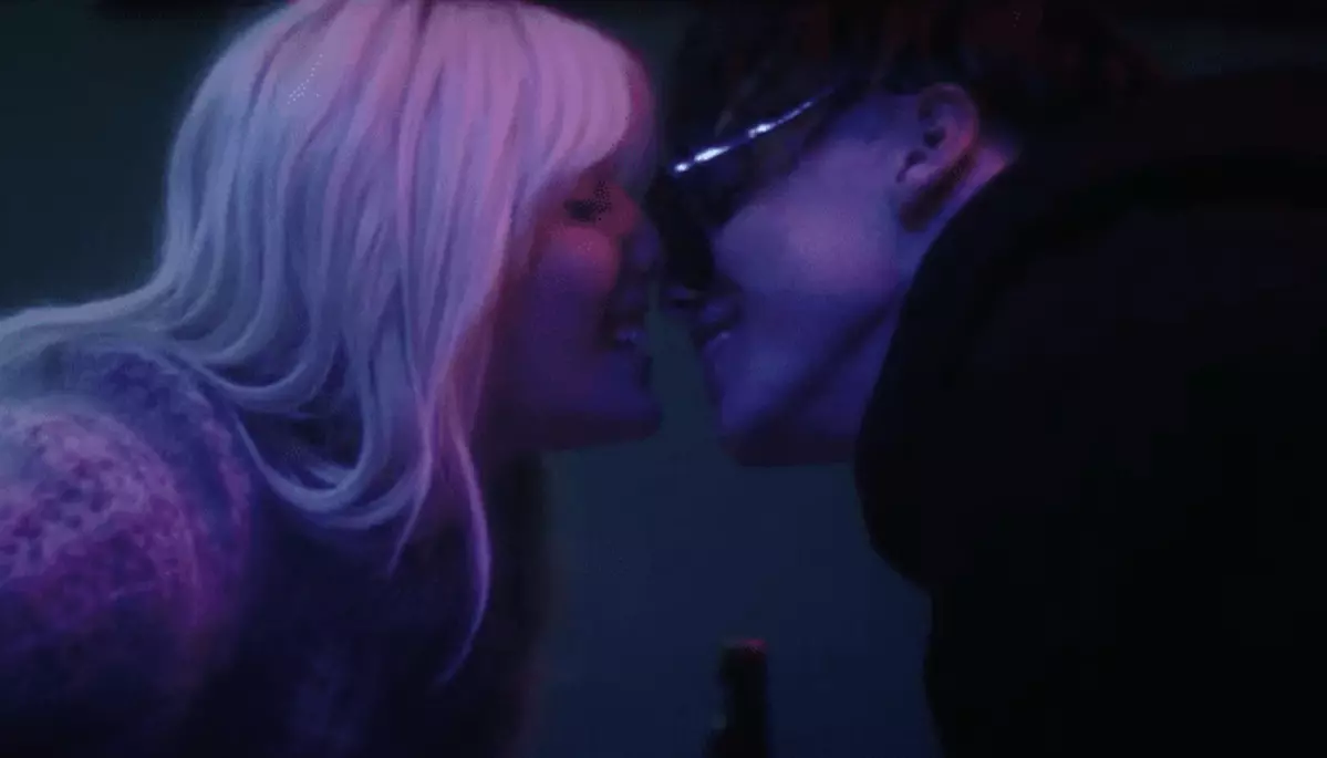 YUNGBLUD, Halsey risk it all in cinematic “11 Minutes” video