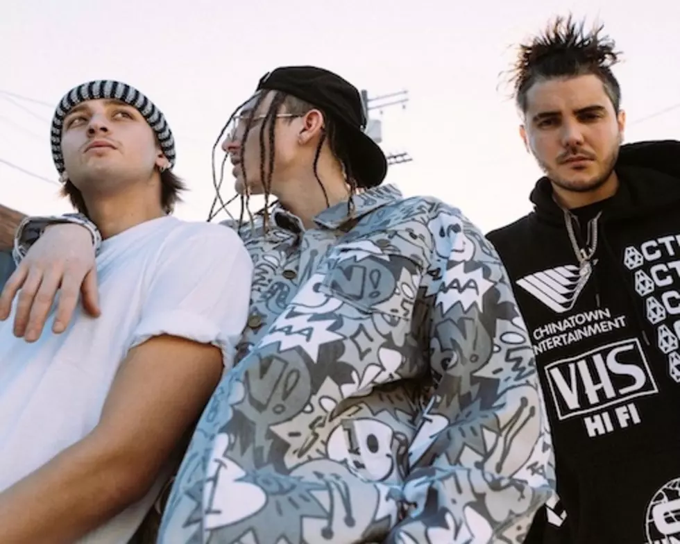 Chase Atlantic follow tour announcement with new single “OHMAMI&#8221;–listen