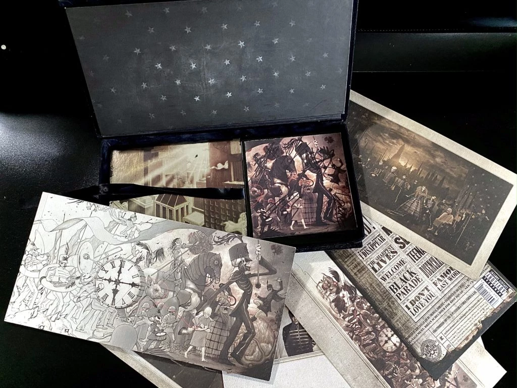 My chemical romance The black parade box