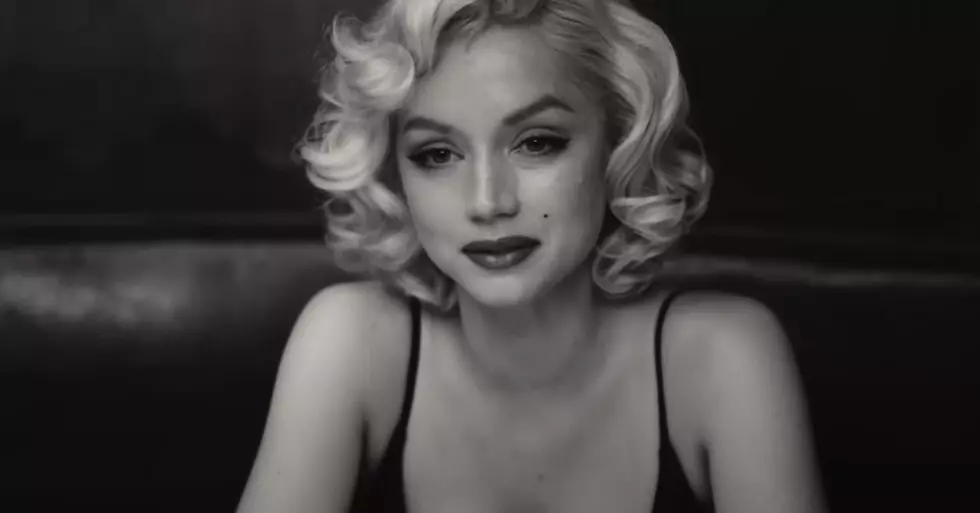 Watch Marilyn Monroe&#8217;s seemingly perfect life burn away in the new <i>Blonde</i> trailer